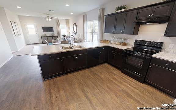 2nd image of 1413 Coffee Tree Dr