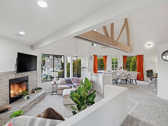 5th image of 6105 Avenida Chamnez