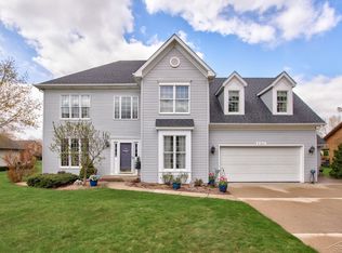 4301 Scenic Dr E, Saginaw, MI 48603