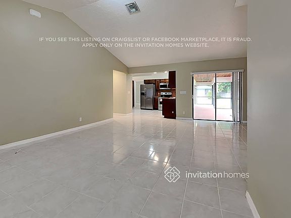 5th image of 13325 Kingsbury Dr