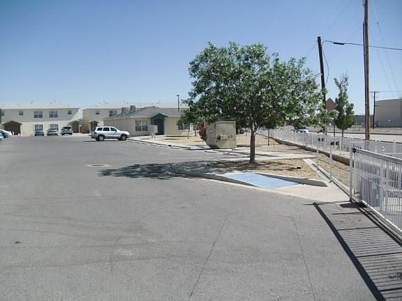 3rd image of 10021 Railroad Dr APT 402