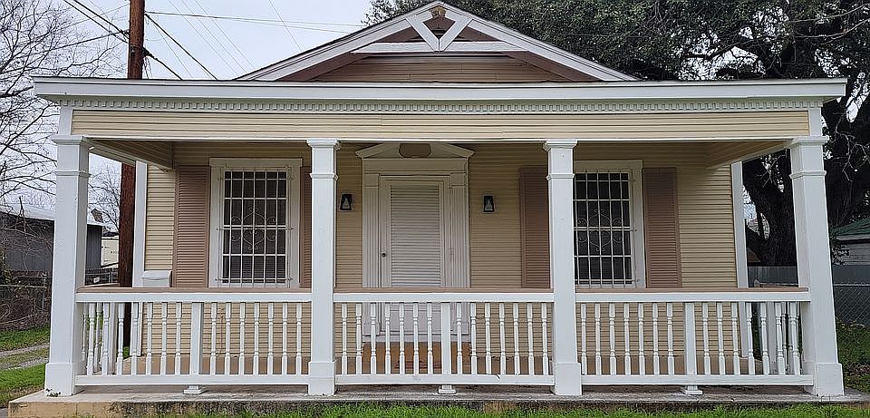 2nd image of 2008 S Olive St