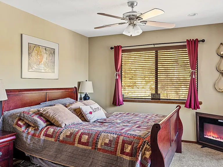 655 Sutter Ln — Photo 20