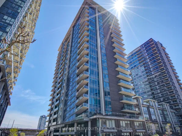 55 E Liberty St #302, Toronto, ON M6K 3P9