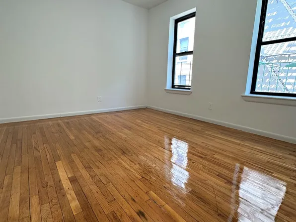 (undisclosed Address), Bronx, NY 10452