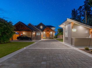 5411 Parker Ave, Saanich, BC V8Y 2N2