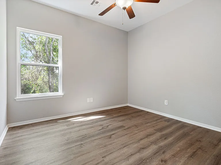 Huntsville Heights — Photo 17