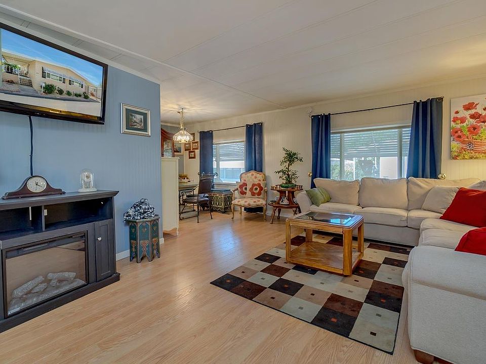 1st image of 223 Pau Hana Cir