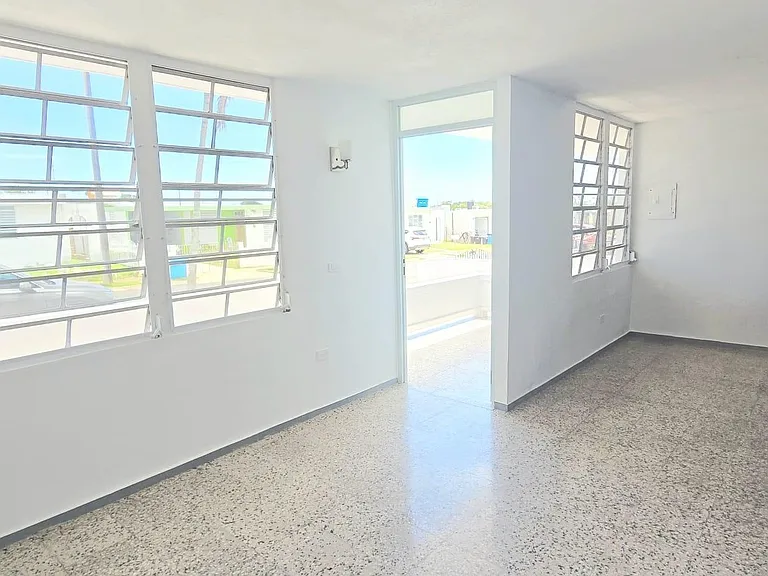 4 Urb Medina #D-6 — Photo 7