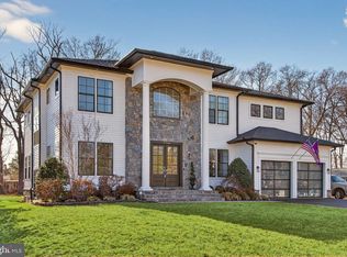 7726 Schelhorn Rd, Alexandria, VA 22306