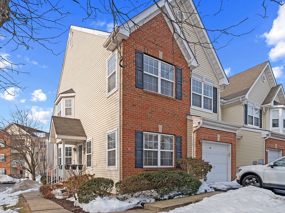 1st image of 802 Margaret Ct