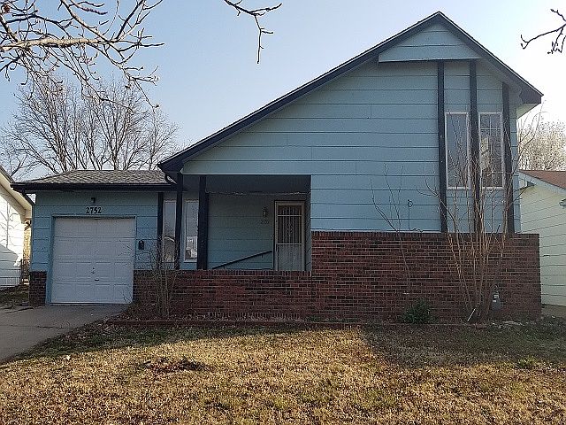 1st image of 2752 S Hiram Ave