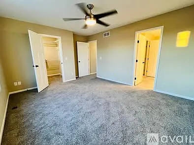 1031 45th Ave NE — Photo 6