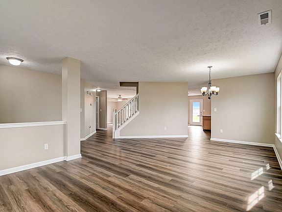 3rd image of 4145 Hennessey Dr