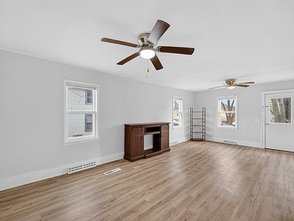 5th image of 1810 Walnut St