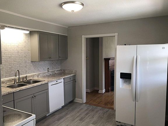 2nd image of 123 Belle Ave