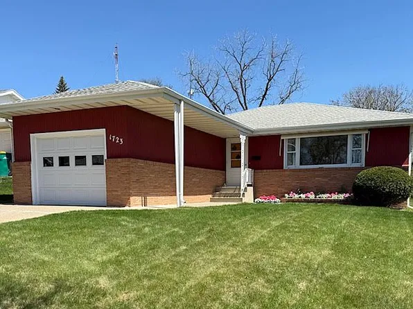 1723 N 14th St, Bismarck, ND 58501