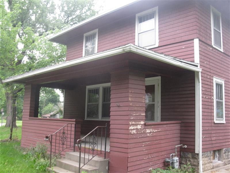 harvey OED③ 1118 Harvey St, South Bend, IN 46616 | Zillow