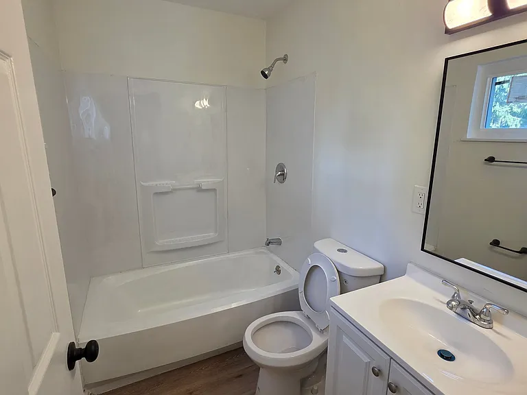 112 Amanda Ave #2 — Photo 9