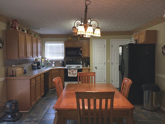 3rd image of 468 Old Tree Dr