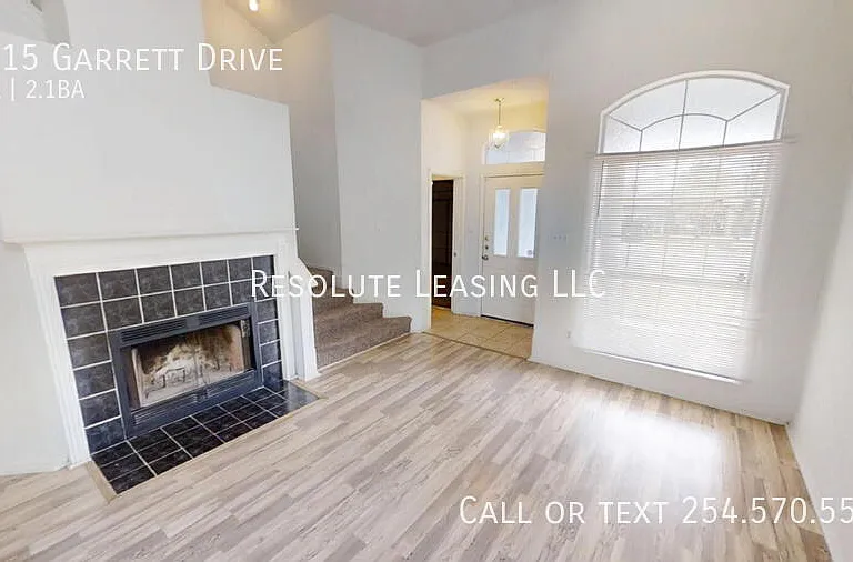 2215 Garrett Dr — Photo 4