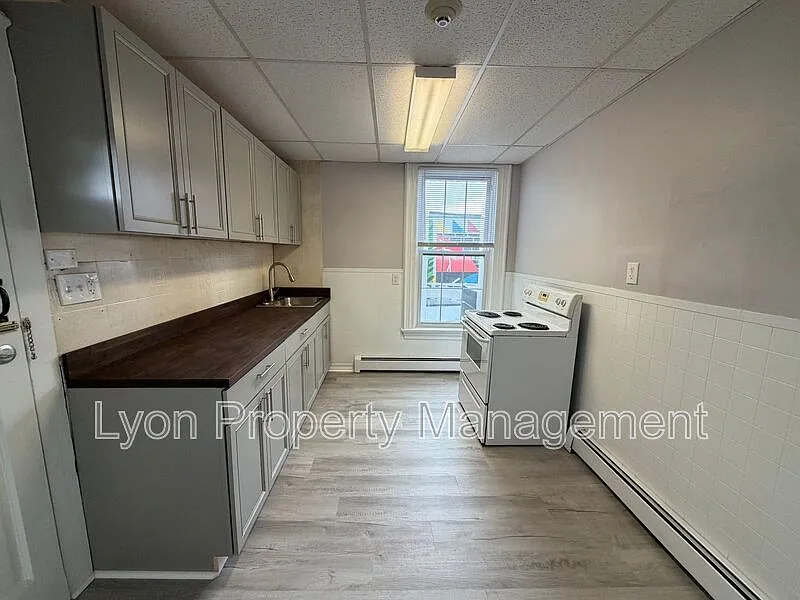 1 bed, 1.0 bath, $1,400 — Photo 4