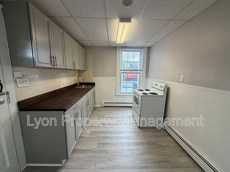 189 Exchange St #2 — Photo 4