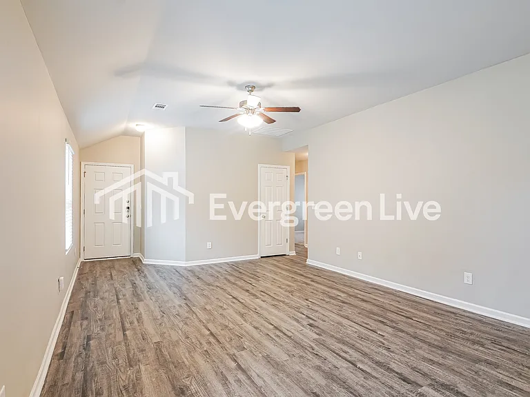 12629 Waterbury Cv — Photo 3