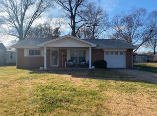 511 N Cherry St, O'Fallon, IL 62269