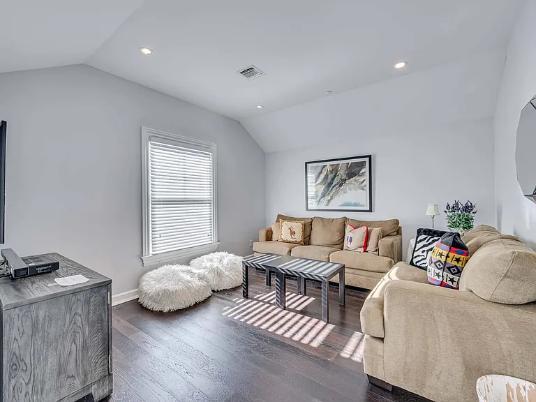 106 High Pond Ln — Photo 10