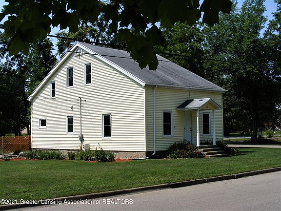 2nd image of 210 E Plain St