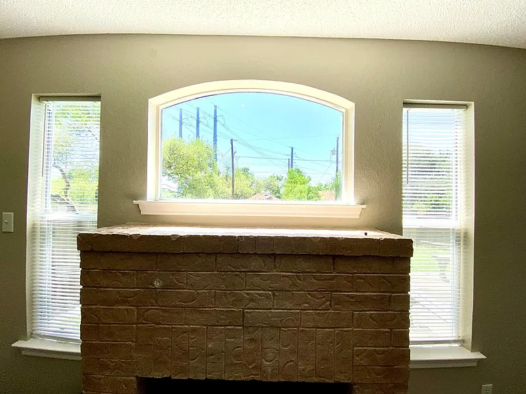 1703 Sylvia Ln — Photo 19