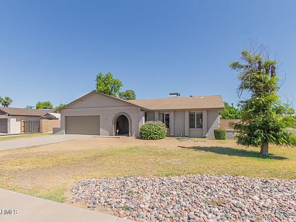 5th image of 828 E LE MARCHE Avenue