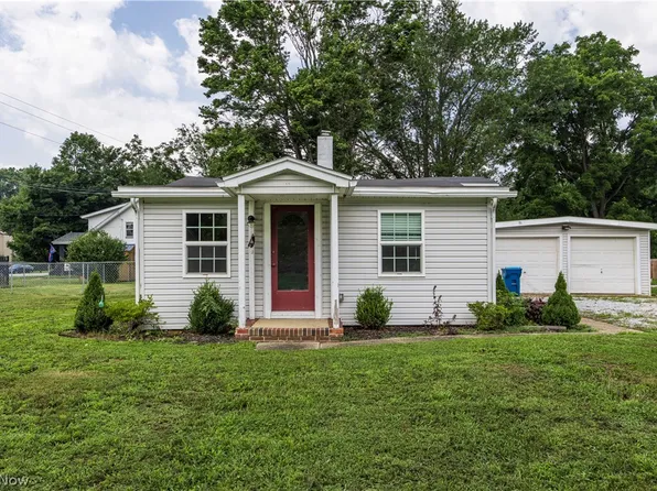 2284 Markey St, Akron, OH 44319