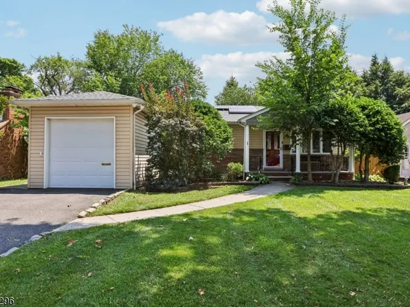 28 Warwick Cir, Springfield Twp., NJ 07081