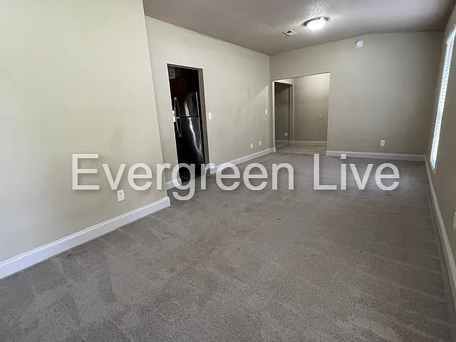 111 Barnsbury Ct — Photo 4