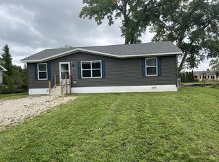 219 Bluebird Dr, Sturgeon Bay, WI 54235