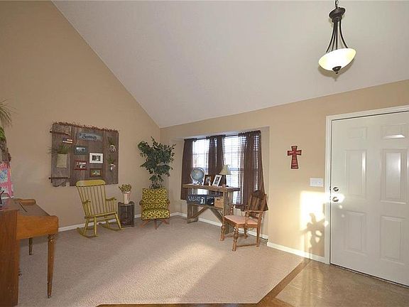 5th image of 424 Fletcher Dr