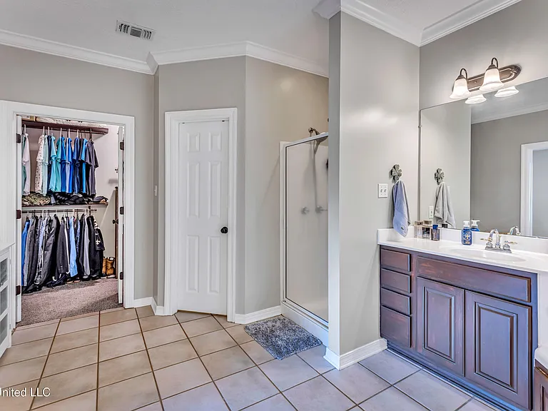 15336 Lakeview Ct — Photo 18