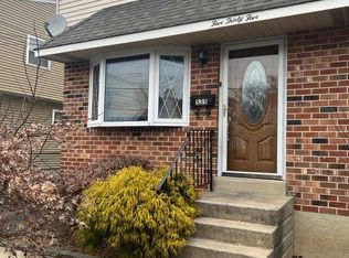 535 Crotzer Ave, Folcroft, PA 19032