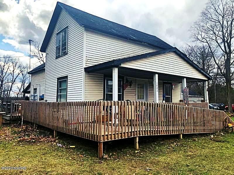 1st image of 1082 E James St