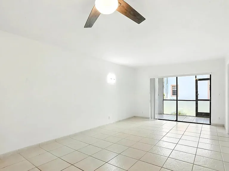 3050 Norwood Pl #N112 — Photo 3