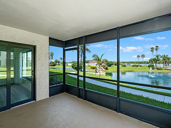 Private screened patio