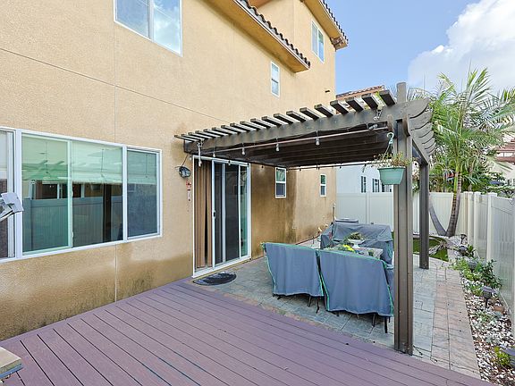 2nd image of 1524 Carpinteria St