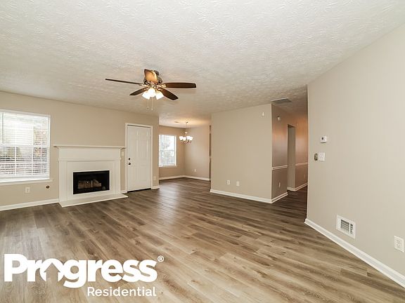 3rd image of 315 Toffee Ct