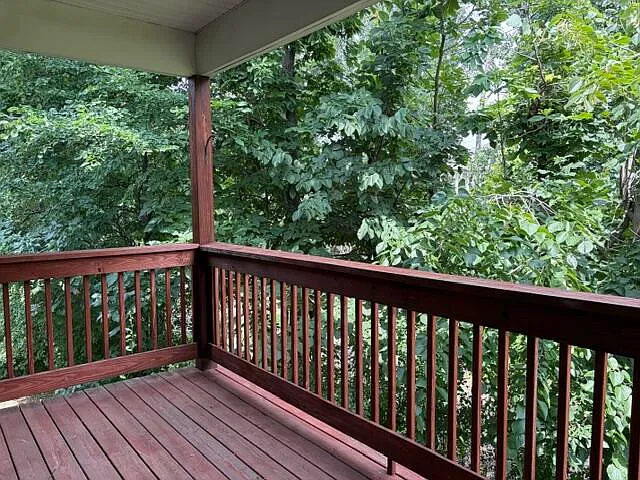 1452 Fox Pointe Cir — Photo 18