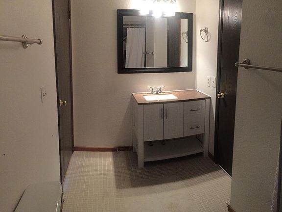 Upstairs Bathroom - Adjoined to Master Bedroom