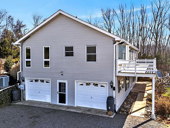 3rd image of 85 Meadow Ct