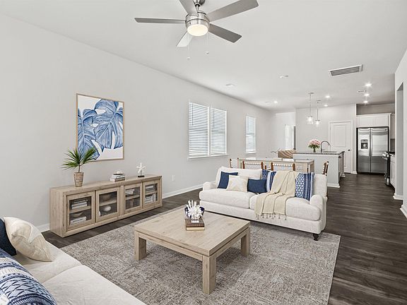 4th image of 19 Gervais Cir