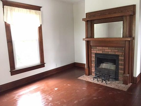 4th image of 1107 W Main St